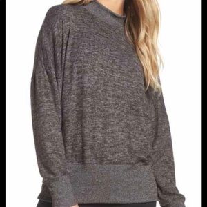 ZELLA - Olive green turtleneck - Size small